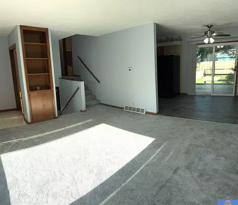Living - 1005 N 16th Ave, Beatrice, NE 68310 photo 4 of 7