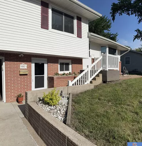 1005 N 16th Ave, Beatrice, NE 68310