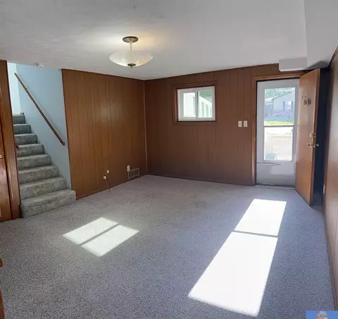 Living - 1005 N 16th Ave, Beatrice, NE 68310 photo 6 of 7