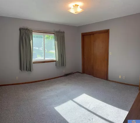 Bedroom - 1005 N 16th Ave, Beatrice, NE 68310 photo 2 of 7