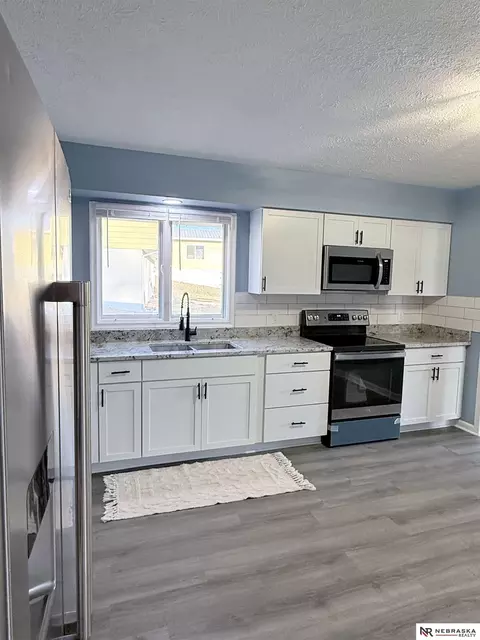 6501 S 43rd St, Omaha, NE 68107