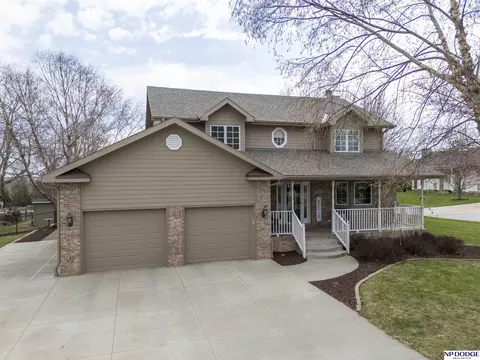 1501 N 211th St, Elkhorn, NE 68022