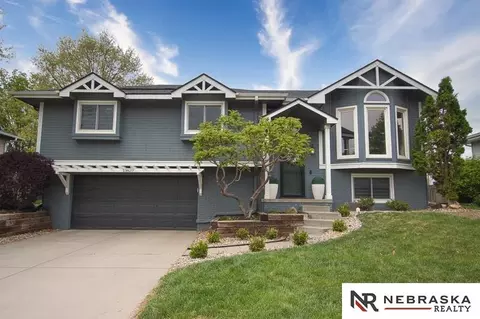 13820 Newgate St, Waverly, NE 68462