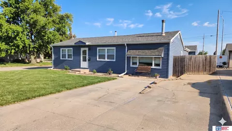 7018 Emiline St, La Vista, NE 68128