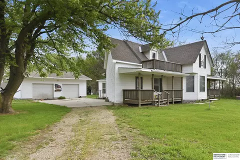 2416 F Rd, Oakland, NE 68045