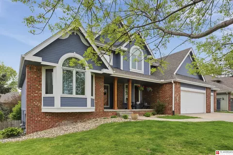 412 S 159th Ave, Omaha, NE 68116