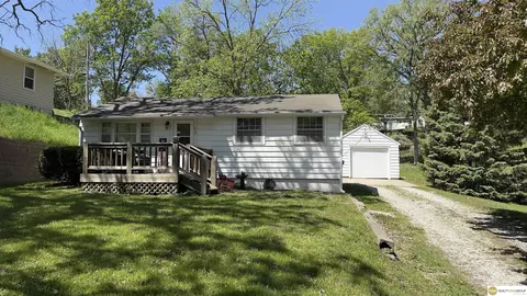 615 Main St, Louisville, NE 68037