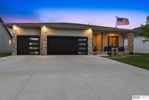 7713 S 200 St, Gretna, NE 68028