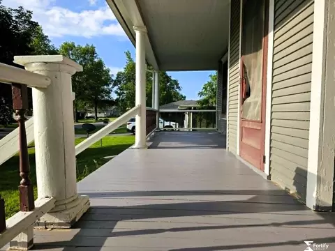 Exterior - 201 S Jefferson St, Bruning, NE 68322 photo 3 of 11