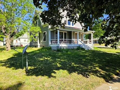 Exterior - 201 S Jefferson St, Bruning, NE 68322 photo 5 of 11