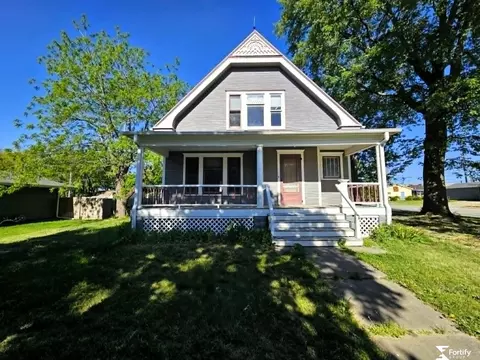 Exterior - 201 S Jefferson St, Bruning, NE 68322 photo 7 of 11