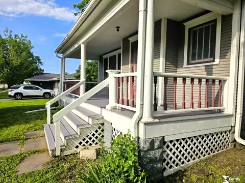 Exterior - 201 S Jefferson St, Bruning, NE 68322 photo 4 of 11