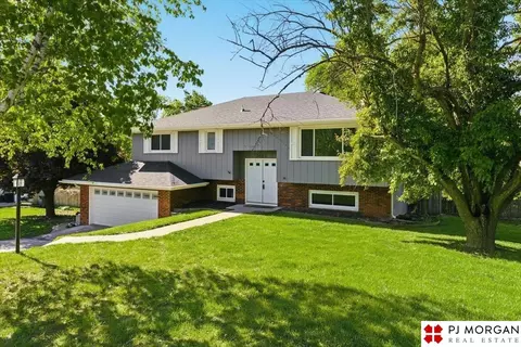 3083 College Dr, Blair, NE 68008