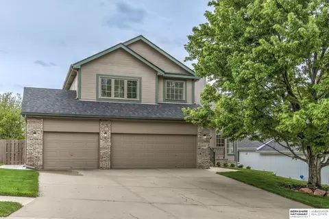 16519 Yort Ave, Omaha, NE 68116