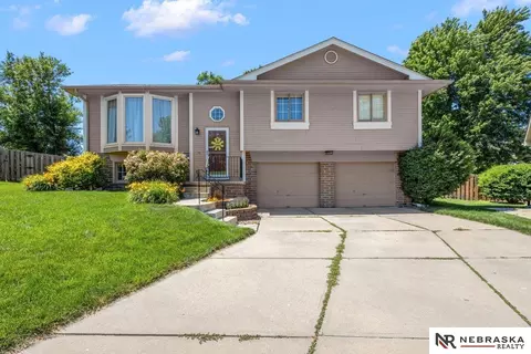 15432 Karloff Cir, Omaha, NE 68138