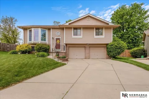 15432 Karloff Cir, Omaha, NE 68138