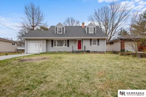1734 S 41st St, Lincoln, NE 68506