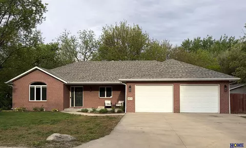 1625 Fir Ave, Crete, NE 68333