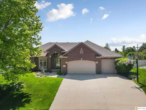 18103 Atlas St, Omaha, NE 68130