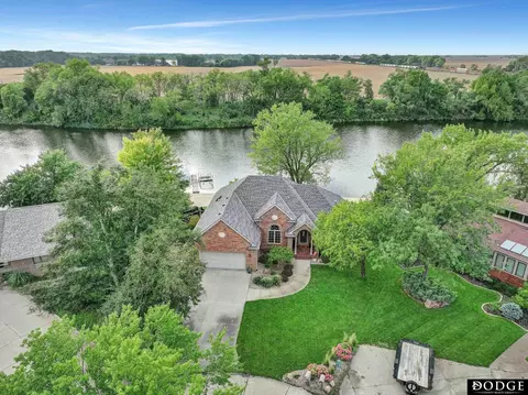 1919 Buena Vista Pt, Fremont, NE 68025