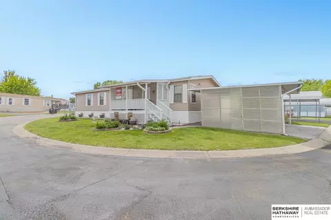 15054 Howe Plz #88, Omaha, NE 68144