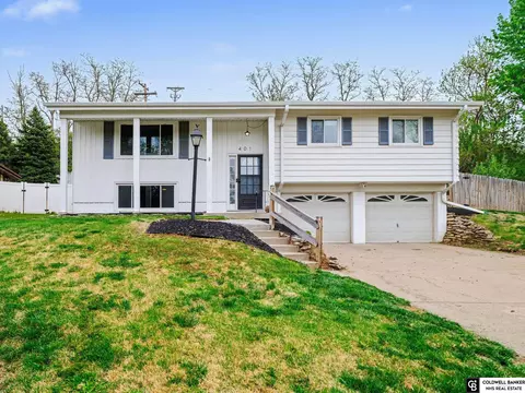 401 Garden Ave, Bellevue, NE 68005