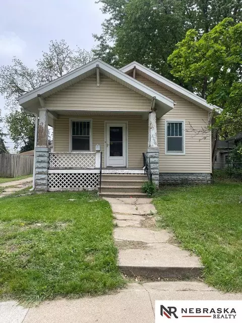 3269 Orchard St, Lincoln, NE 68503