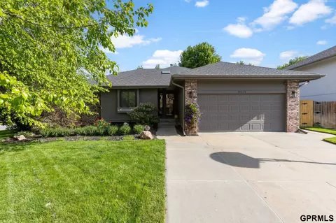 14124 Lillian Cir, Omaha, NE 68138