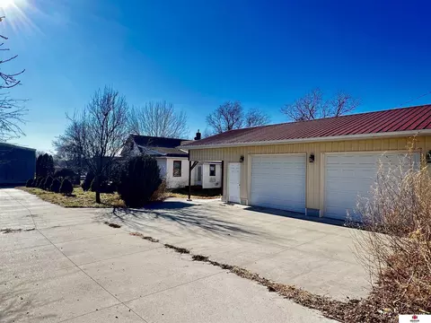 113 W Elm St, Cook, NE 68329