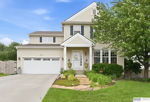 11252 S 200th St, Gretna, NE 68028