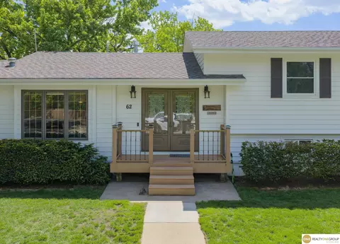 62 Lakewood Villa St, Council Bluffs, IA 51501