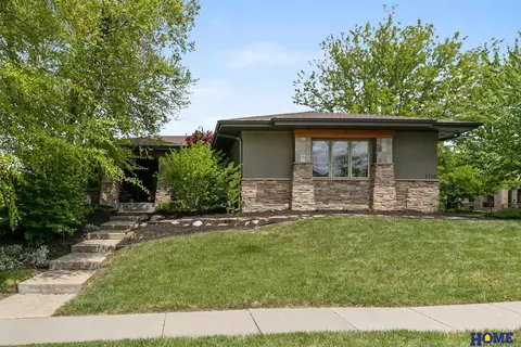 6730 Wildrye Rd, Lincoln, NE 68521
