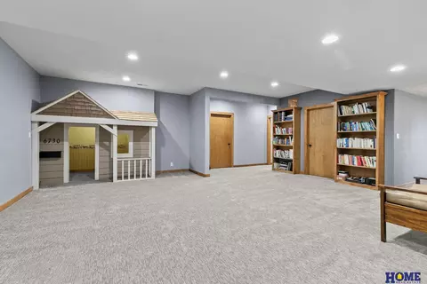 Entry Way - 6730 Wildrye Rd, Lincoln, NE 68521 photo 4 of 5