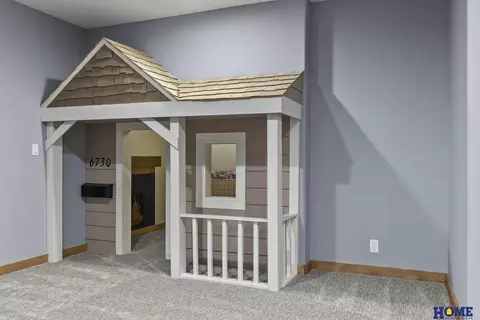 Entry Way - 6730 Wildrye Rd, Lincoln, NE 68521 photo 5 of 5