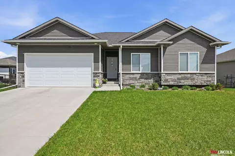 7420 N 49 St, Lincoln, NE 68514