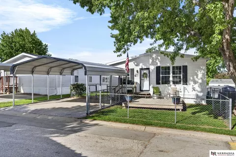3982 S 151 Plz #172, Omaha, NE 68144