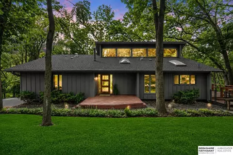 1606 Camp Gifford Rd, Bellevue, NE 68005
