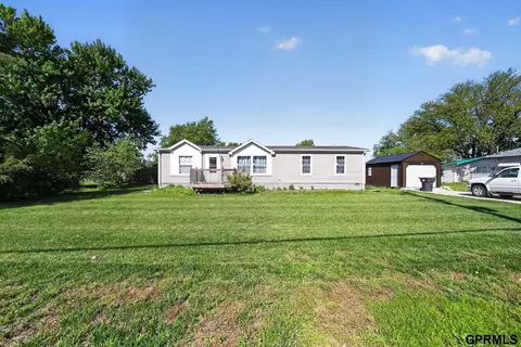 1611 N Ashland Ave, Beatrice, NE 68310