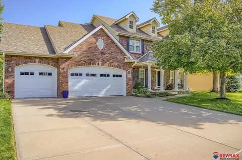 17012 Emiline St, Omaha, NE 68136