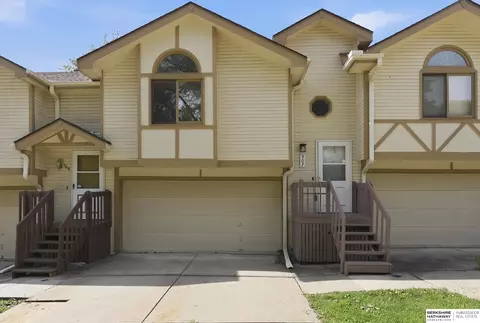 Exterior - 307 E 17th Ave, Bellevue, NE 68005 photo 4 of 4