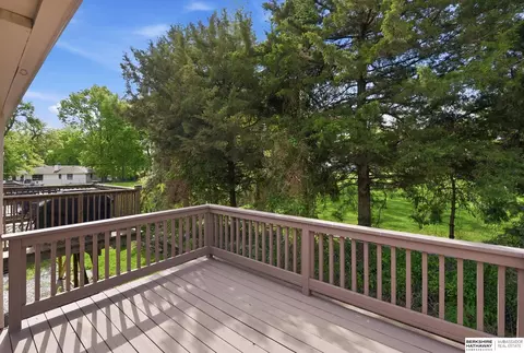 Exterior - 307 E 17th Ave, Bellevue, NE 68005 photo 2 of 4
