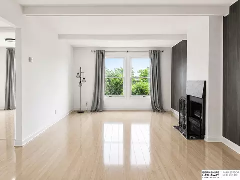 12727 W Dodge Rd #112B, Omaha, NE 68154