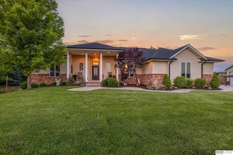 4832 Allen Hills Dr, Blair, NE 68008