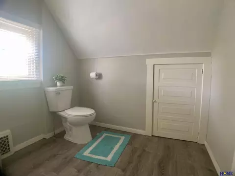 Bath - 605 N 10th St, Beatrice, NE 68310 photo 3 of 5