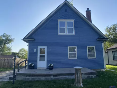 605 N 10th St, Beatrice, NE 68310