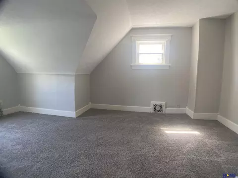Bedroom - 605 N 10th St, Beatrice, NE 68310 photo 4 of 4