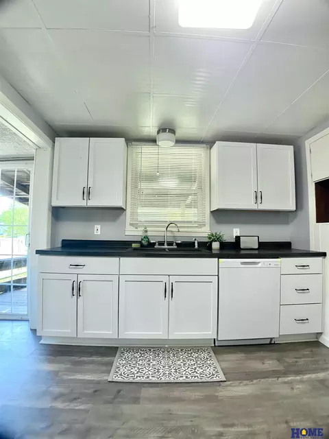 Kitchen - 605 N 10th St, Beatrice, NE 68310 photo 4 of 4