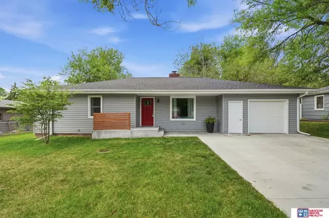 6701 Adams St, Lincoln, NE 68507