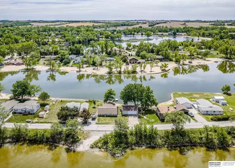 2036 Platteview Dr, Cedar Creek, NE 68016