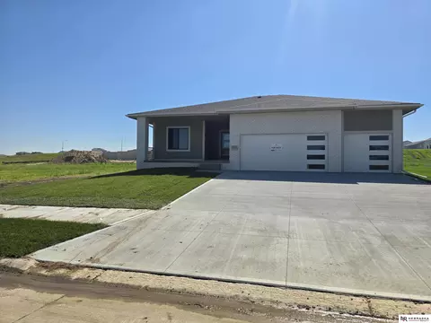 11103 N 173 St, Bennington, NE 68007